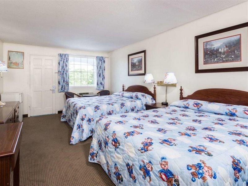 Travelodge By Wyndham Cape Cod Area West Dennis Экстерьер фото
