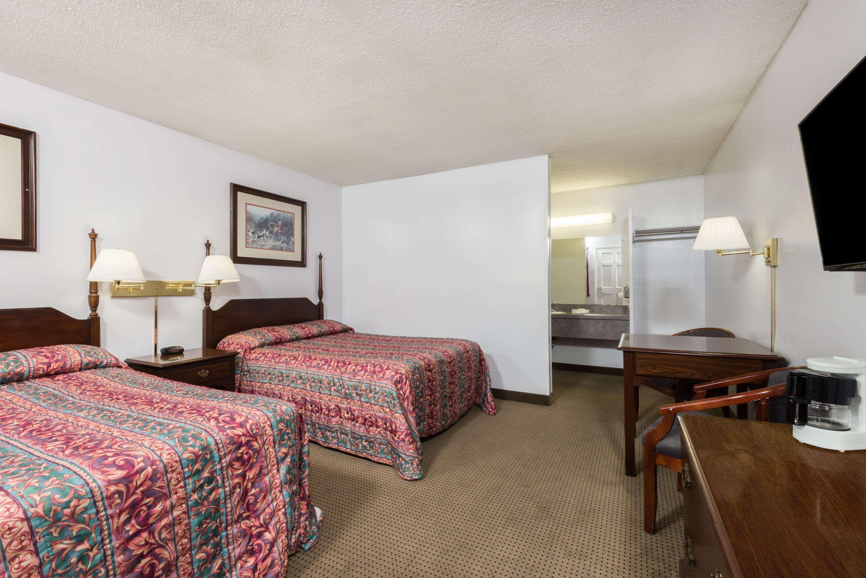 Travelodge By Wyndham Cape Cod Area West Dennis Экстерьер фото