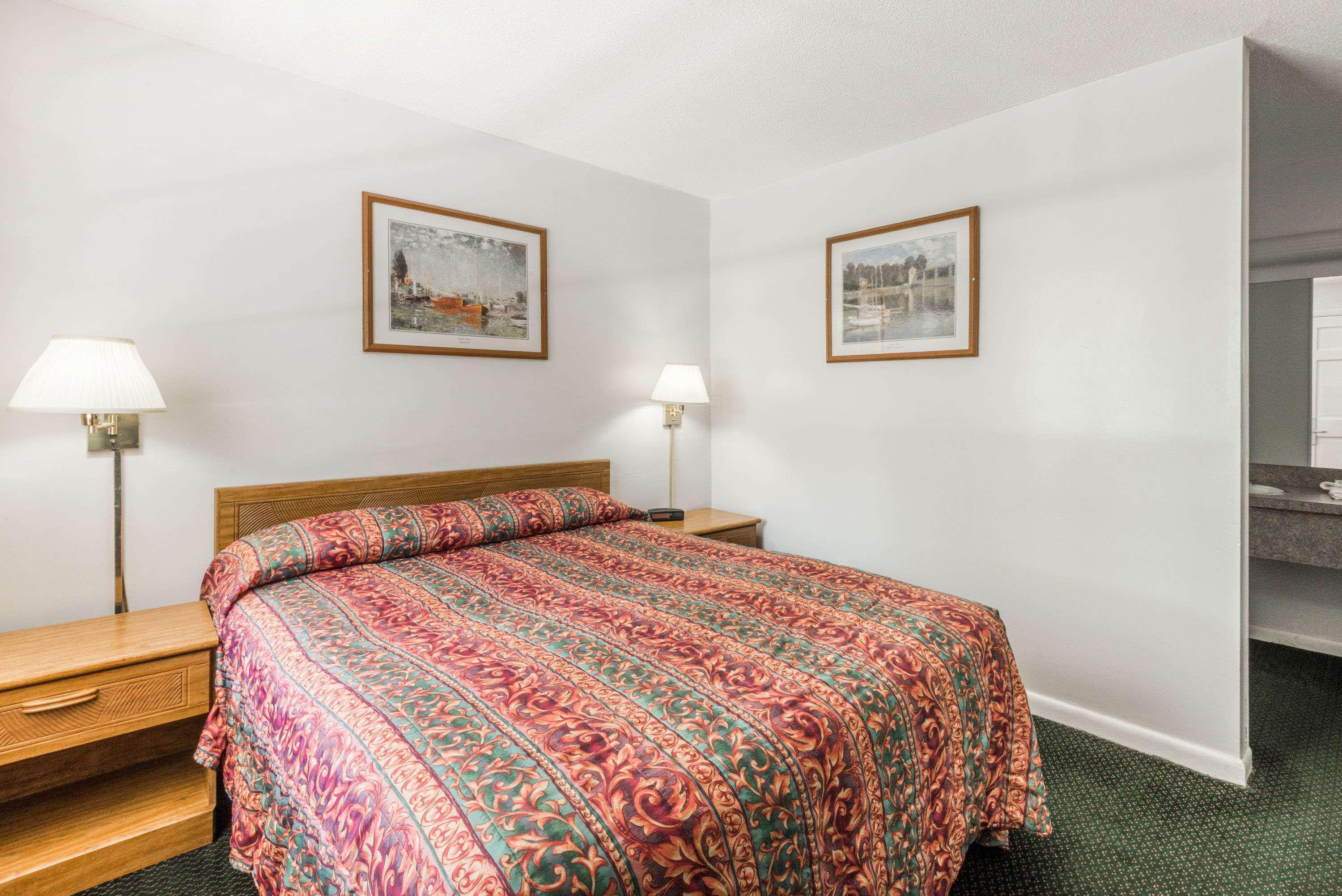 Travelodge By Wyndham Cape Cod Area West Dennis Экстерьер фото