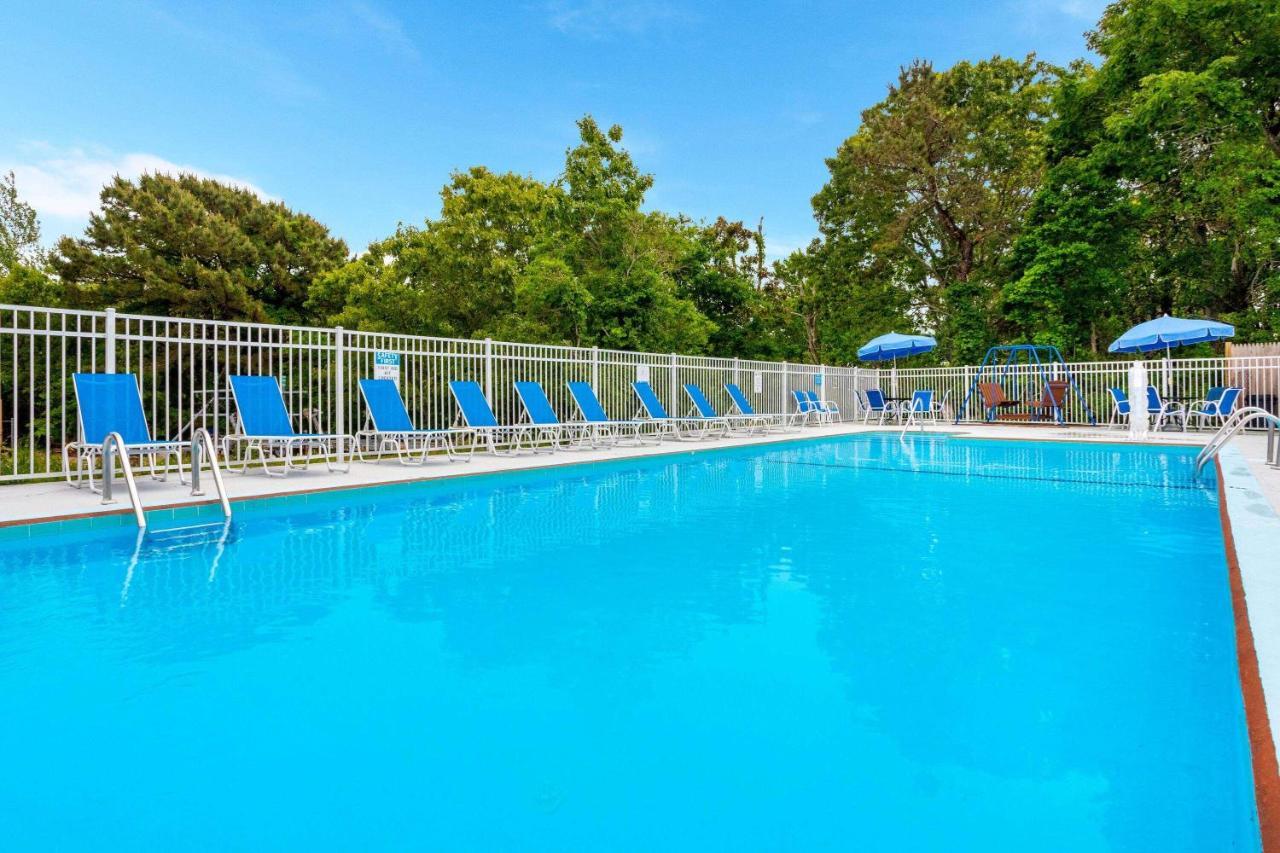 Travelodge By Wyndham Cape Cod Area West Dennis Экстерьер фото