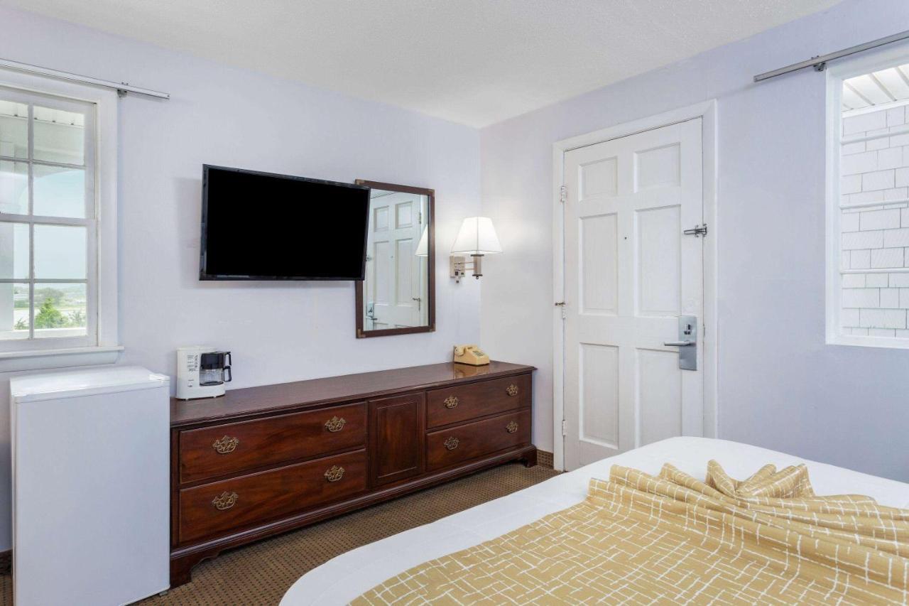 Travelodge By Wyndham Cape Cod Area West Dennis Экстерьер фото