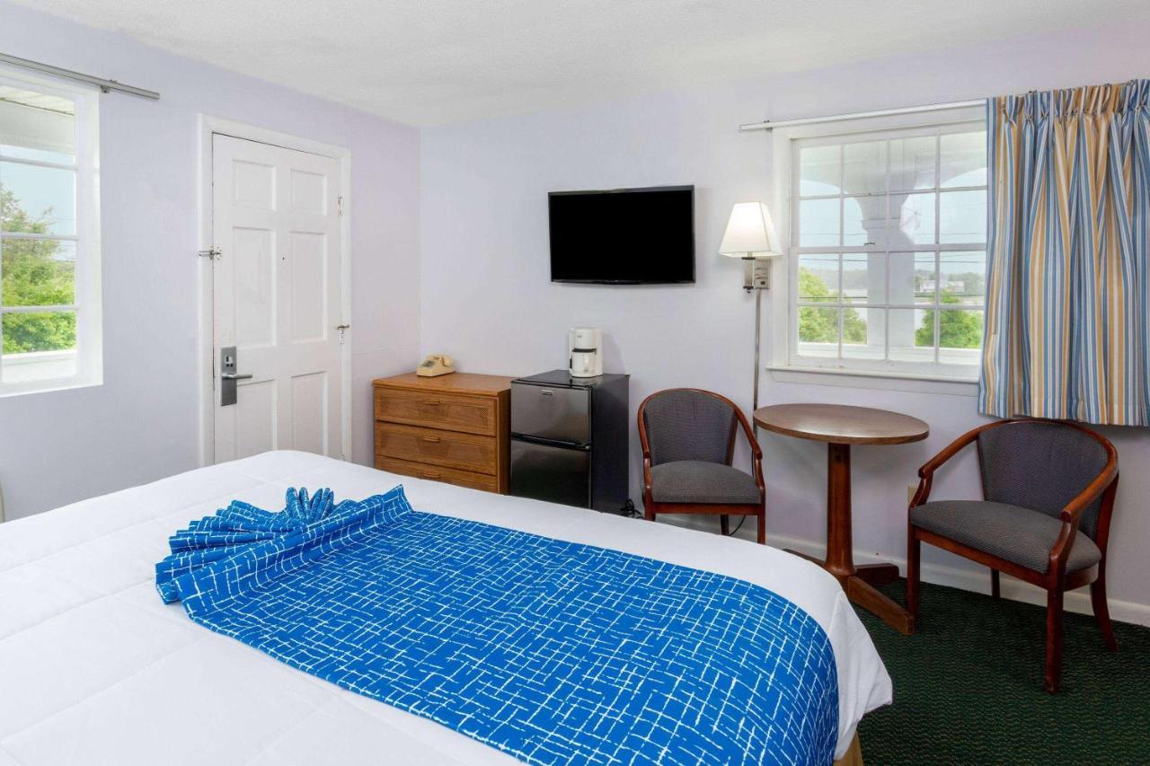 Travelodge By Wyndham Cape Cod Area West Dennis Экстерьер фото