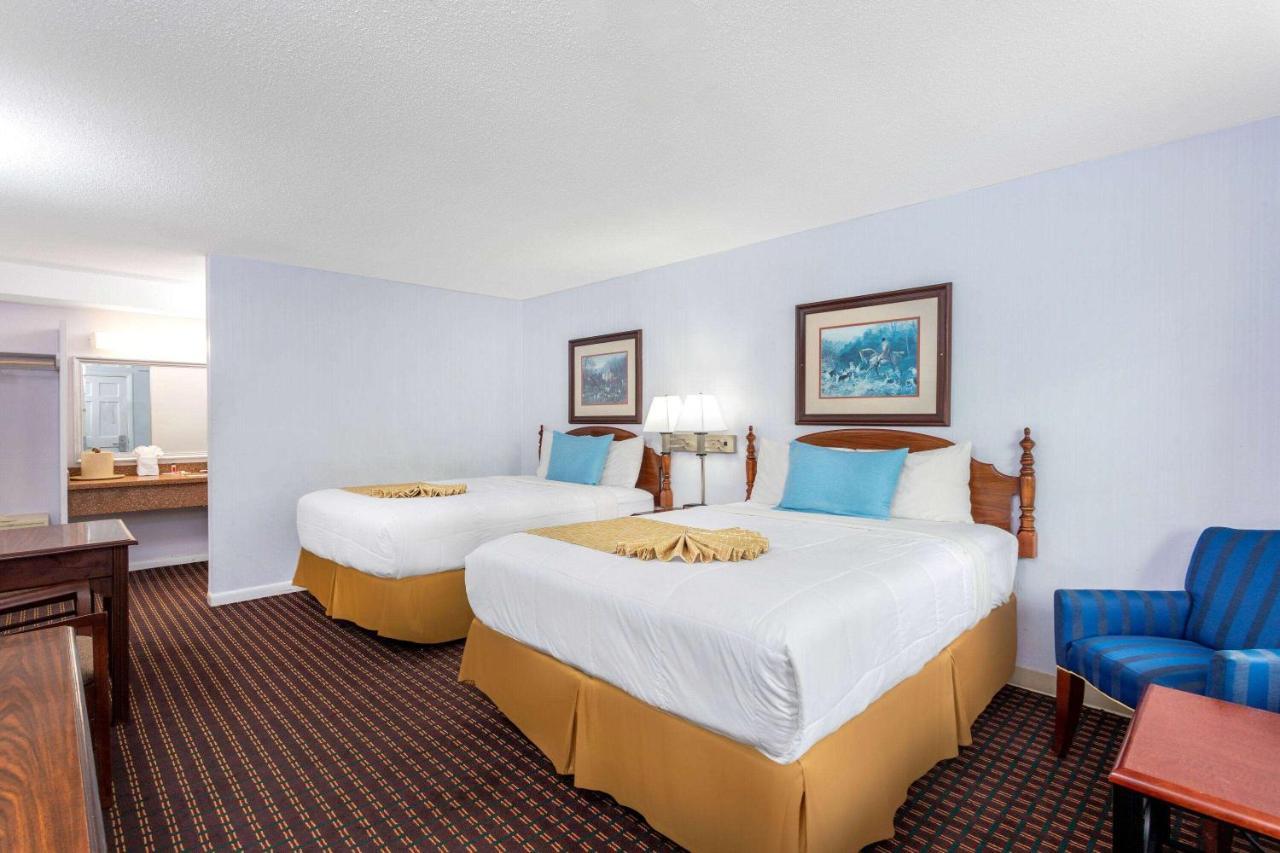 Travelodge By Wyndham Cape Cod Area West Dennis Экстерьер фото