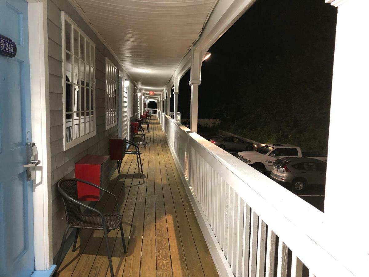 Travelodge By Wyndham Cape Cod Area West Dennis Экстерьер фото